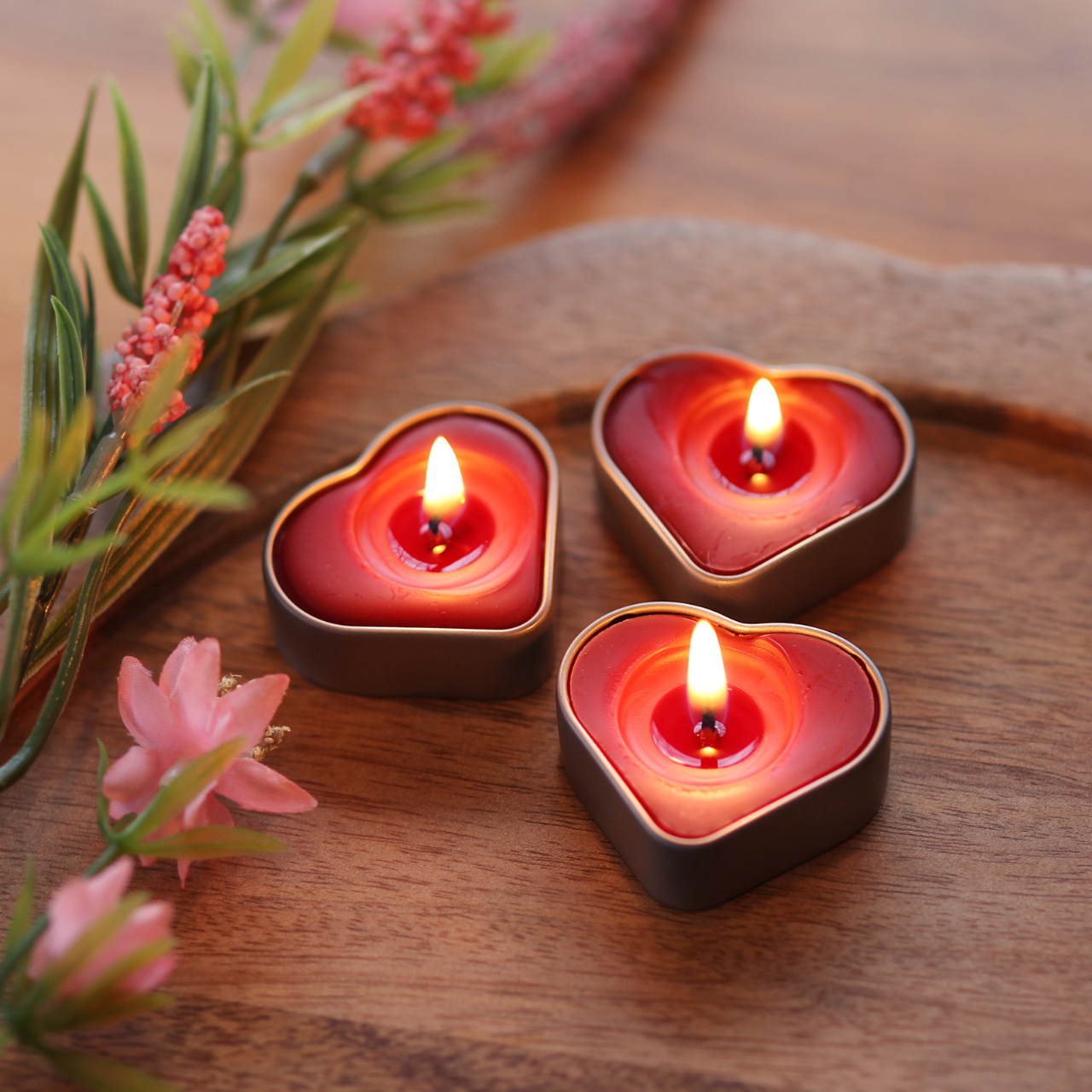 Candle "Red Hot" Beeswax Aromatherapy Heart Tin